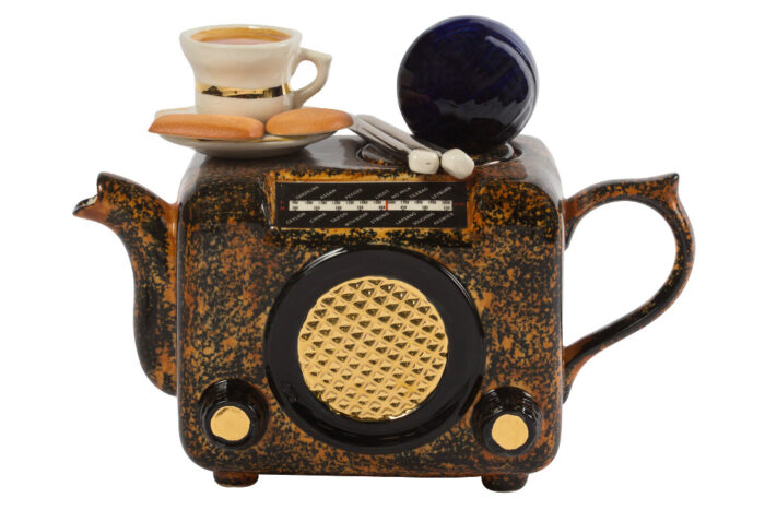 radio-brown